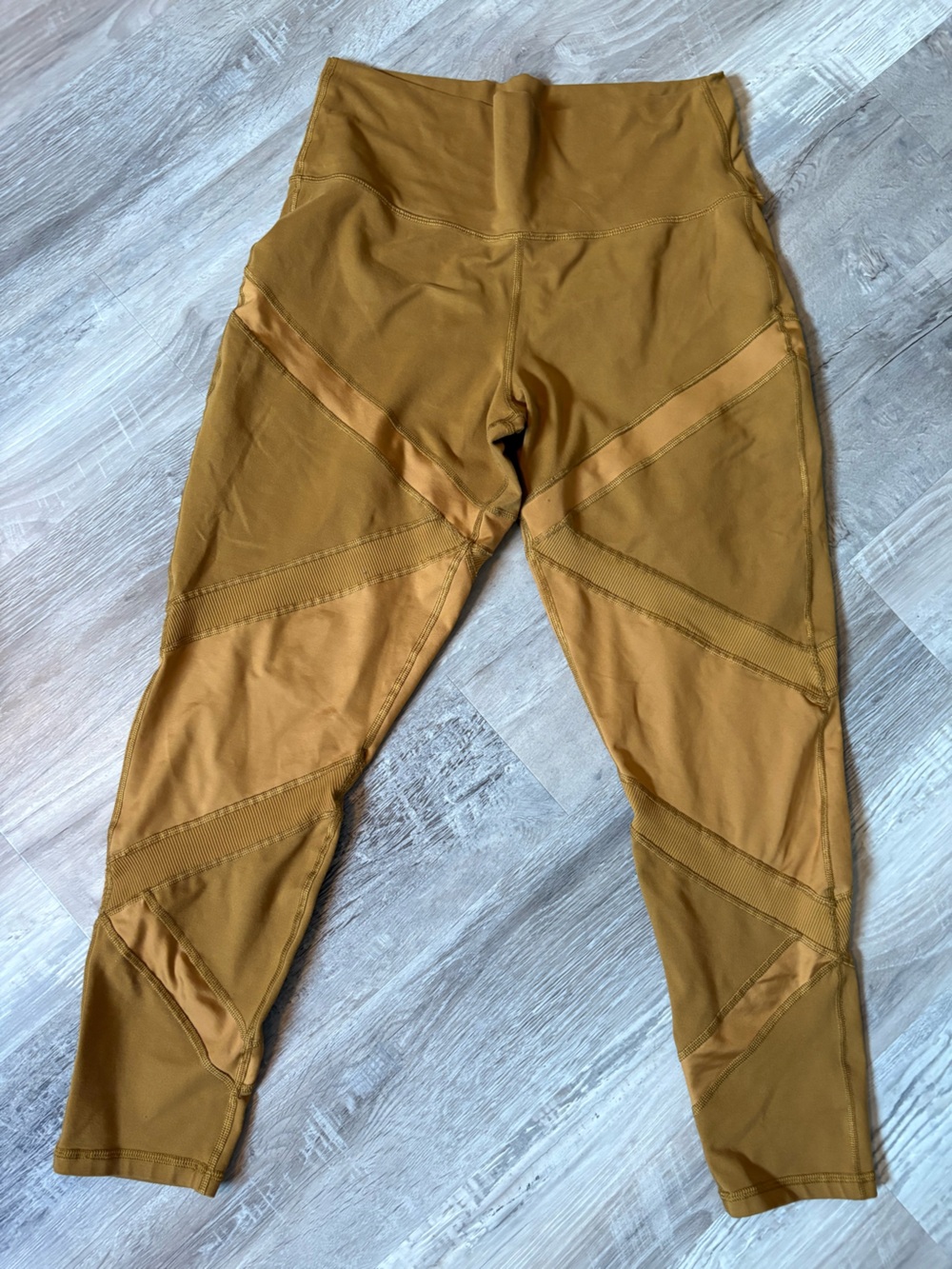 Offline by aerie High-Waist Athletic Leggings Mustard color Size XL GUC